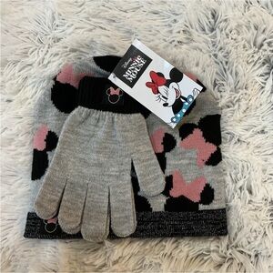 Berkshire Fashions Disneys Minnie Mouse girls beanie & glove set